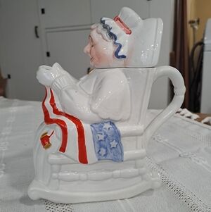 Betsy Ross Teapot